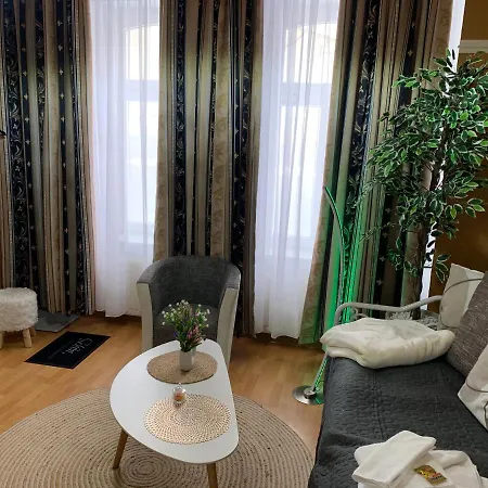 Best-preis Rathausblick 2 - Zentrale Lage In - 2 Personen - Einzelzimmer - Vollausstattung - Wlan / Prime & Self-check-in Apartamento Wittenberge