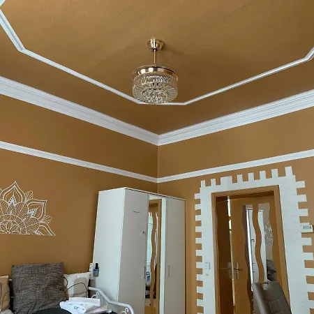 Best-preis Rathausblick 2 - Zentrale Lage In - 2 Personen - Einzelzimmer - Vollausstattung - Wlan / Prime & Self-check-in Wittenberge