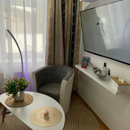 Best-preis Rathausblick 2 - Zentrale Lage In - 2 Personen - Einzelzimmer - Vollausstattung - Wlan / Prime & Self-check-in Apartamento Wittenberge