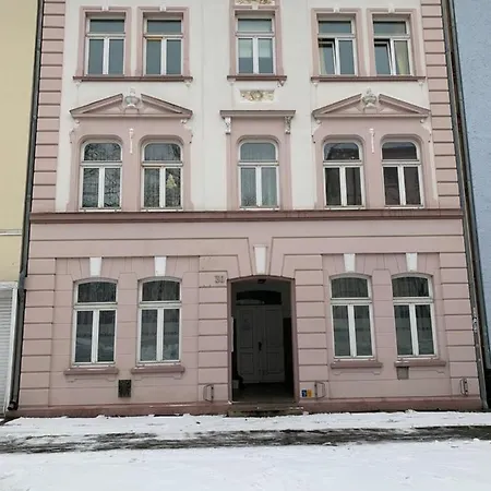 Best-preis Rathausblick 2 - Zentrale Lage In - 2 Personen - Einzelzimmer - Vollausstattung - Wlan / Prime & Self-check-in * Wittenberge