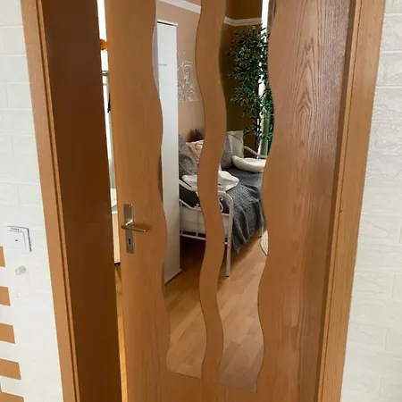 Best-preis Rathausblick 2 - Zentrale Lage In - 2 Personen - Einzelzimmer - Vollausstattung - Wlan / Prime & Self-check-in * Wittenberge