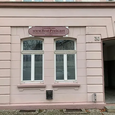 아파트 Best-preis Rathausblick 2 - Zentrale Lage In - 2 Personen - Einzelzimmer - Vollausstattung - Wlan / Prime & Self-check-in *