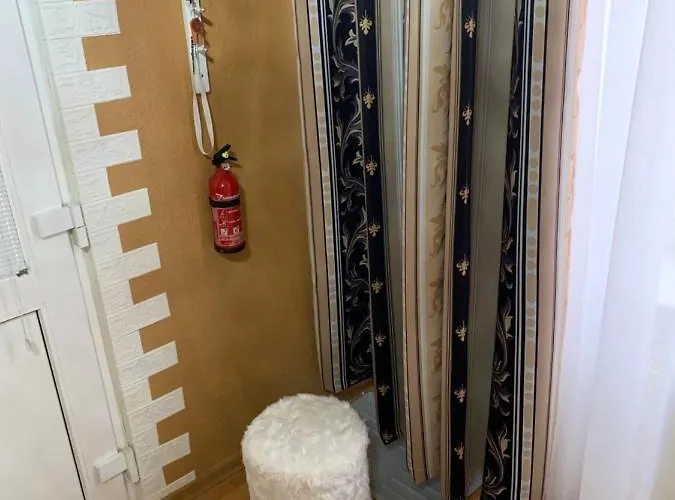 Best-preis Rathausblick 2 - Zentrale Lage In - 2 Personen - Einzelzimmer - Vollausstattung - Wlan / Prime & Self-check-in Wittenberge