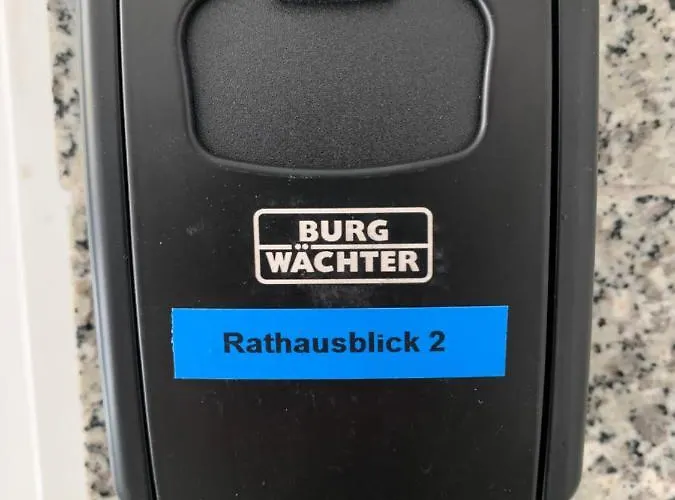 Best-preis Rathausblick 2 - Zentrale Lage In - 2 Personen - Einzelzimmer - Vollausstattung - Wlan / Prime & Self-check-in * Wittenberge