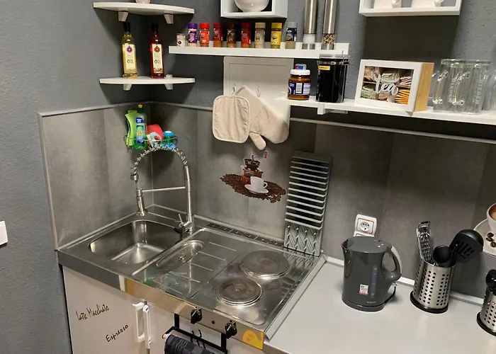 Best-preis Rathausblick 2 - Zentrale Lage In - 2 Personen - Einzelzimmer - Vollausstattung - Wlan / Prime & Self-check-in * Wittenberge